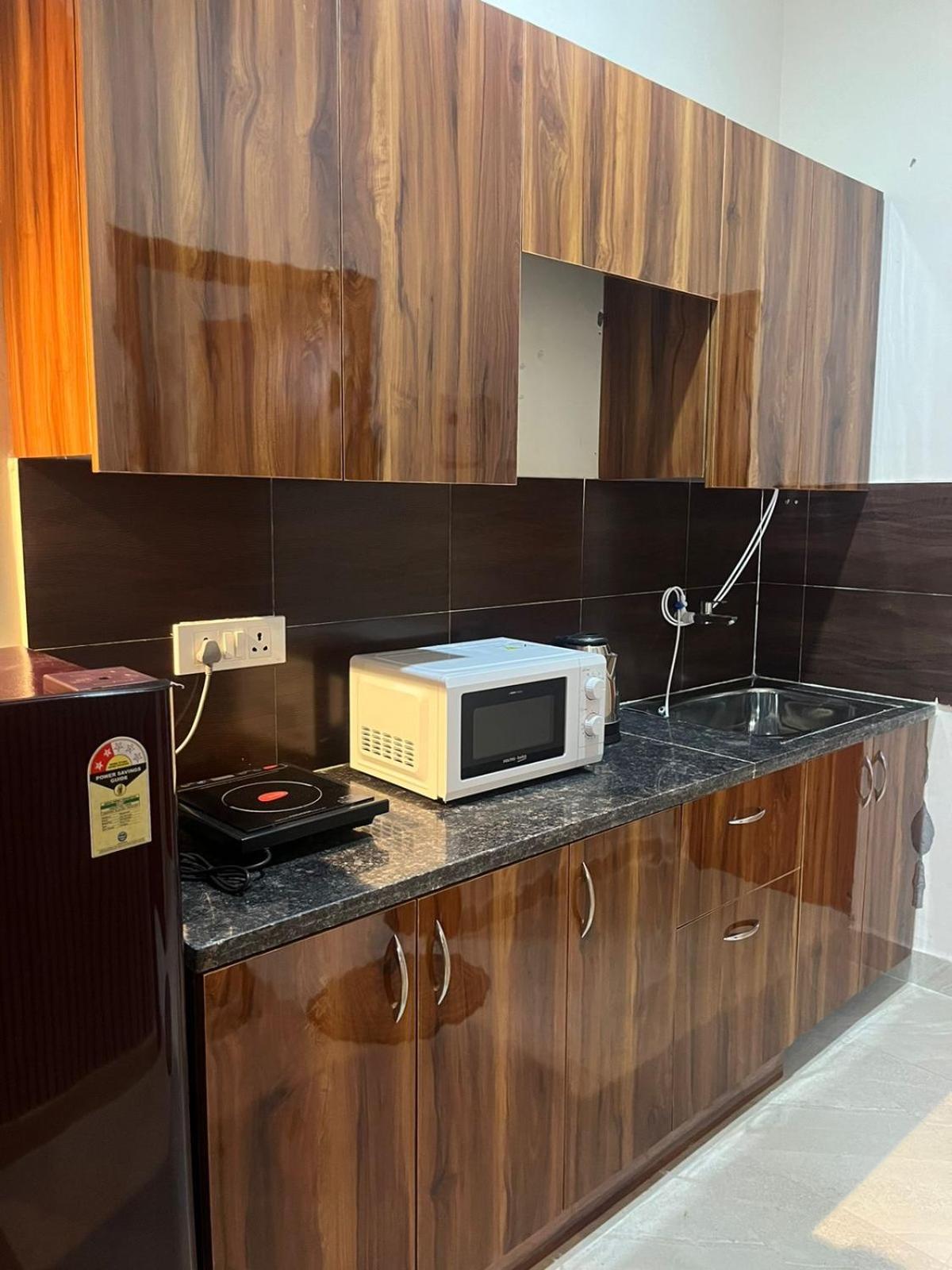 Studio Apartment In Greater Noida Exterior photo